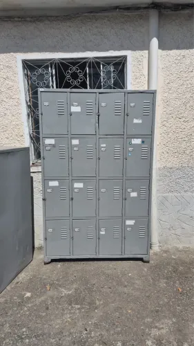 Armário guarda volume