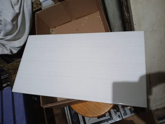 Azulejo/ lajota 59cm por 31cm R$ 10 a peça