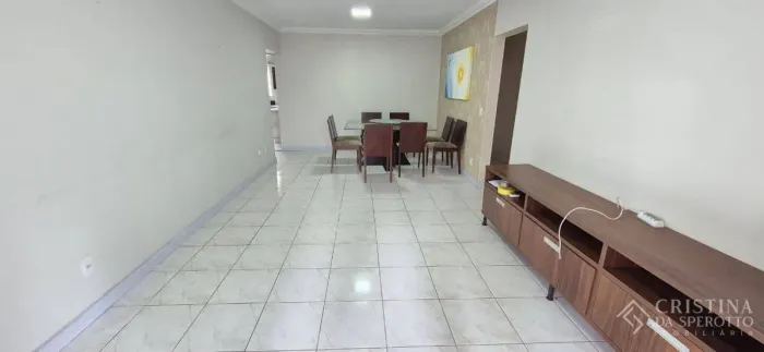 Cidade de Brusque - Locação Anual com 3 Dormitórios Sendo 1 Suíte e 1 Vaga na Avenida Bras