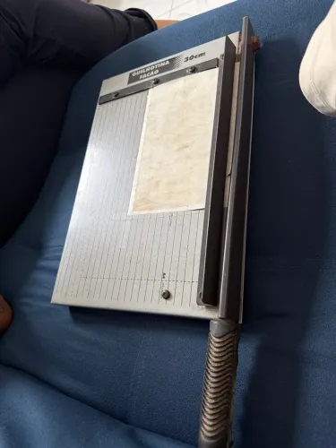 Guilhotina facão de papel