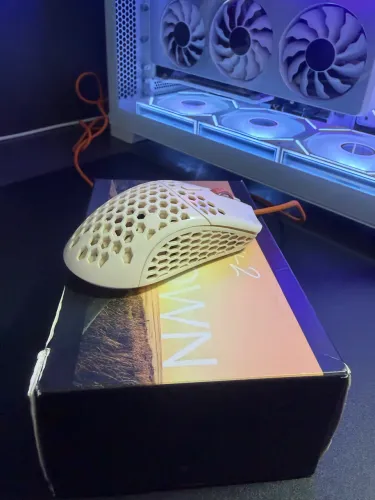 Finalmouse Ultralight 2 Capetown ( duplo click) 