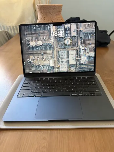 MacBook Air 13 M4 2025