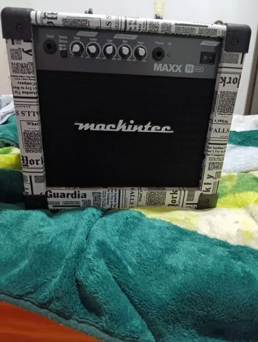 Amplificador Mackintec Maxx 15W para guitarra