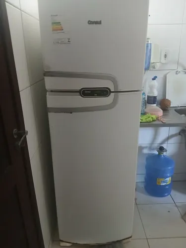 vende-se está geladeira