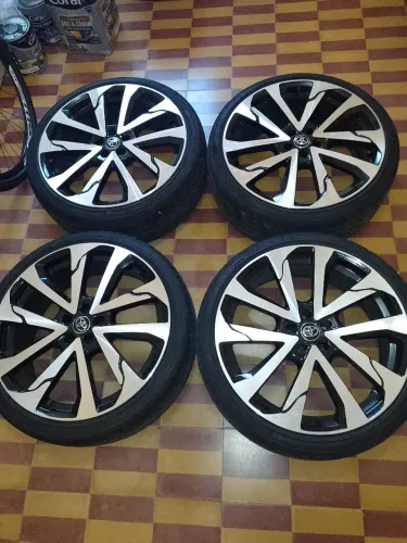 Jogo de rodas Corolla Cross Aro 20.