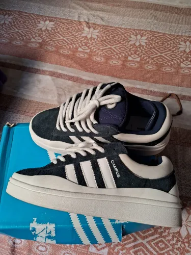 Tênis Adidas campus
