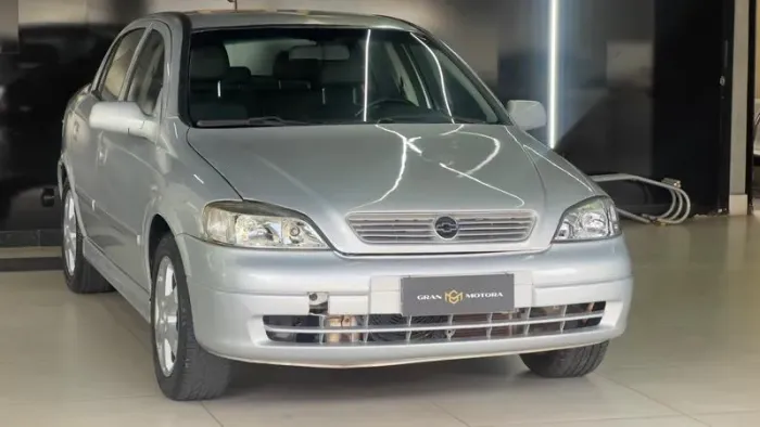 Chevrolet Astra Sedan/ GL Sedan 1.8 MPFI 4P (álcool) 2001