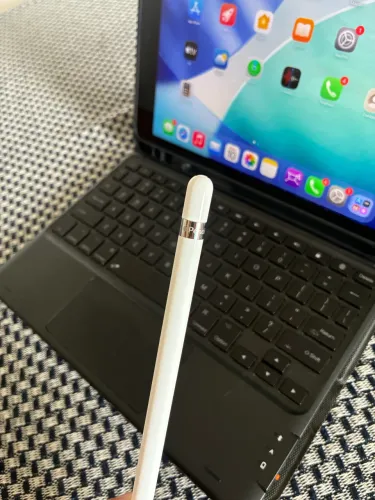 iPad 9 geração + Apple Pencil + teclado