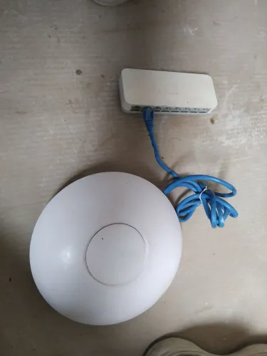  Point Ubiquiti UniFi AC Pro (modelo UAP-AC-PRO