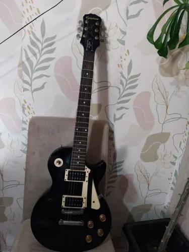 Guitarra EpiPhone som caixa