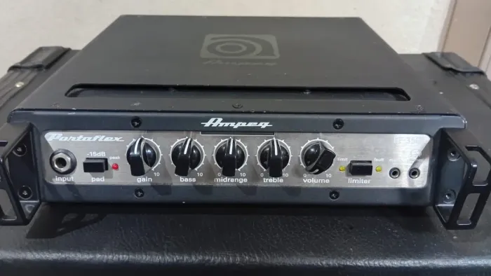 Cabeçote PF 350 Ampeg 