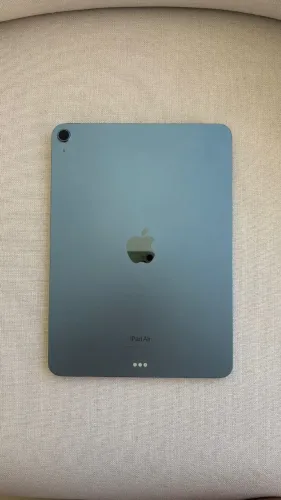 Apple iPad Air (5a Geração) 10.9 Wi-fi 256 Gb Chip M1 Azul (Usado)