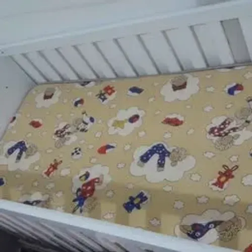 BERÇO COM COLCHÃO **** VENDA URGENTE