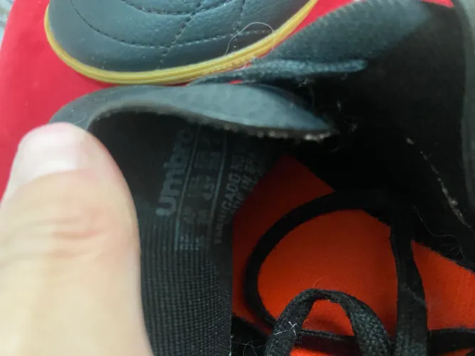 Tênis chuteira futsal 35 humbro novo