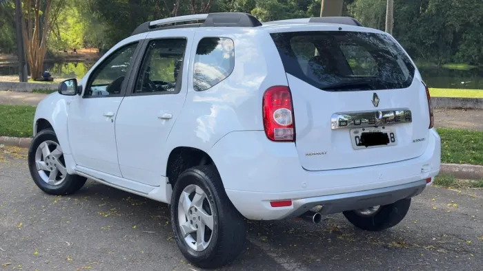 Renault Duster Dynamique 2.0 Hi-flex 16V Aut. 2015