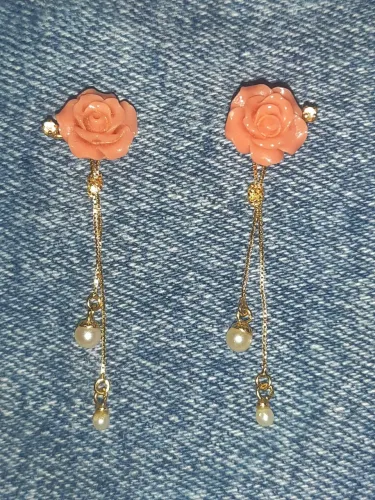 Par brincos flores coral pérolas zirconia e ouro 18k 750 2,7g