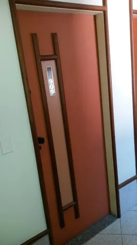 ALUGO sala comercial para uso imediato no Tiffany Center