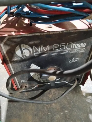 Vendo máquina de solda bambozzi