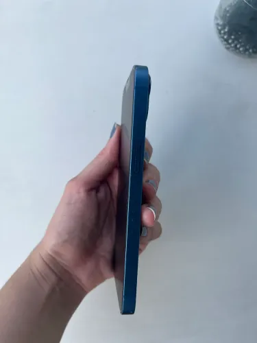 Iphone 13 com poucas marcas de uso