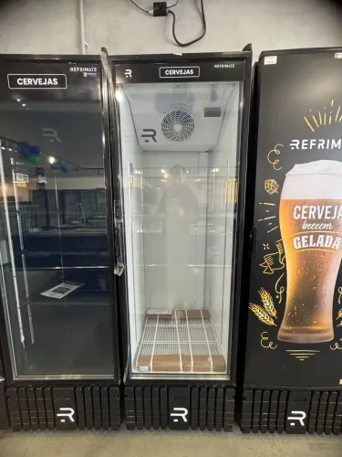 Cervejeira 570 litros porta de vidro temperada 7.5 graus Nova 