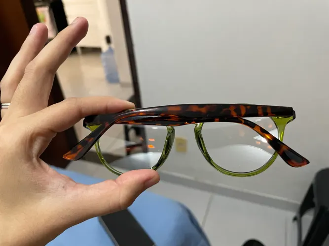 Óculos de acetato