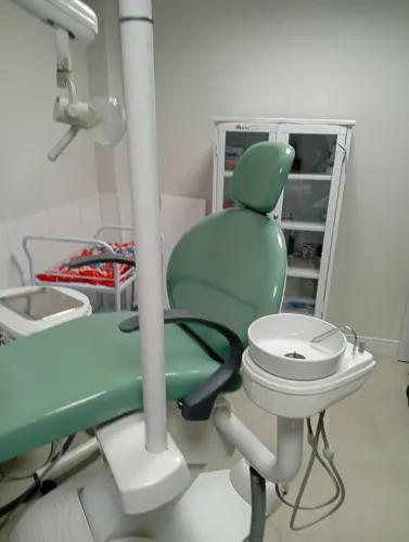 Cadeiras odontológicas reformadas