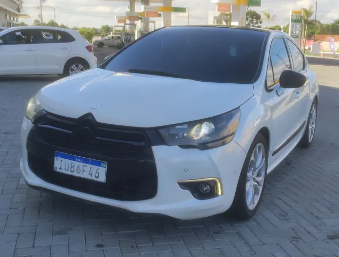 Citroen DS4 1.6 Turbo 16V 5P Aut. 2013