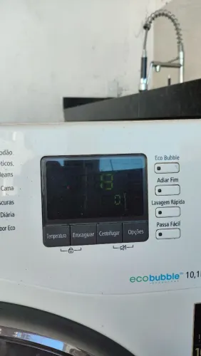 Máquina de lavar Samsung está deslindo e ligando sozinha
