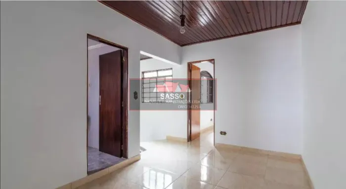 Vendo casa de Vila na Penha, próximo ao Shopping.