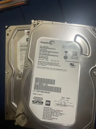 2 HDs 500 GB SATA Seagate e Western Digital
