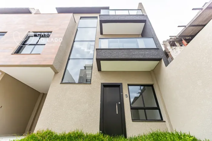 Sobrado 138m² com 3 quartos nas Mercês - Curitiba/PR