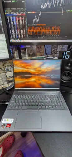 Notebook Lenovo Ideapad Slim 3 - novo - 10 meses de garantia Ryzen 7 7735HS