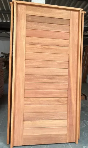 PORTA PIVOTANTE 2.10x1.00 ( valor à vista)