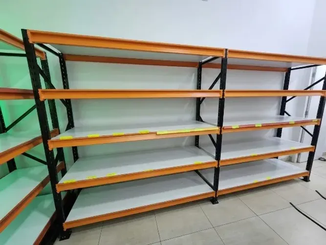 GÔNDOLA COMERCIAL