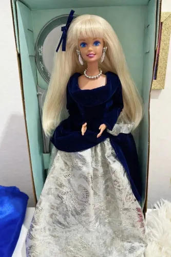 Barbie Winter Velvet 1995| Edição Especial AVON  | Original Mattel