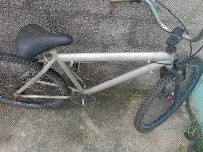 VENDO QUADRO DE BIKE DE ALUMÍNIO 