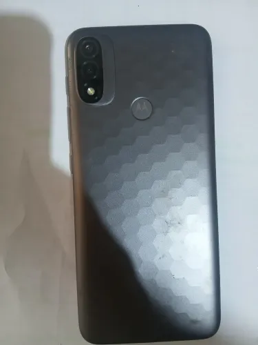 Celular moto e20 em bom estado R$ 250