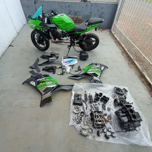 Sucata de moto para retirada de peças Kawasaki Ninja 400 2019