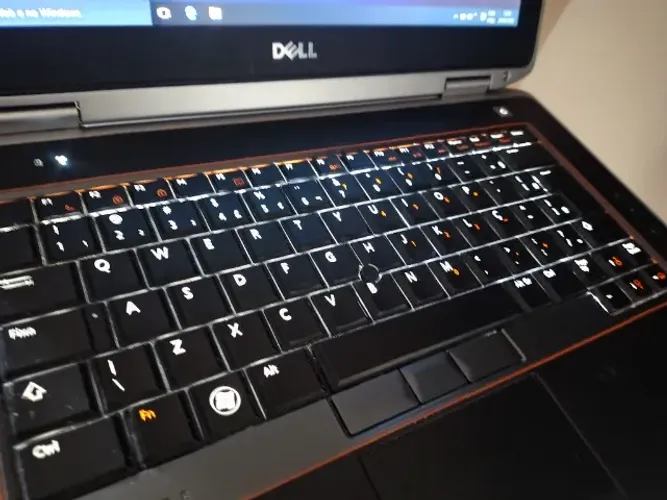Notebook Profissional Dell Latitude Core i5 com SSD e 8GB ram Teclado Iluminado WIndows 10