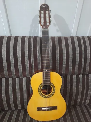 Vendo violão Rossini