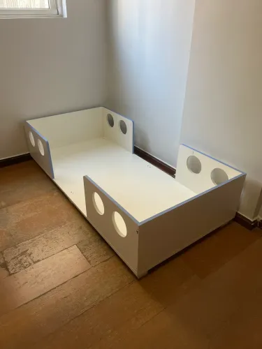 Cama infantil montessoriana cor branca