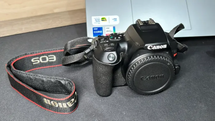 Cânon Sl3 + Lente 18-55mm / Usados