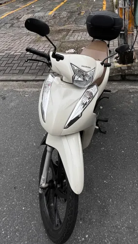 Biz 125 flex 2023 (única dona, completa) 