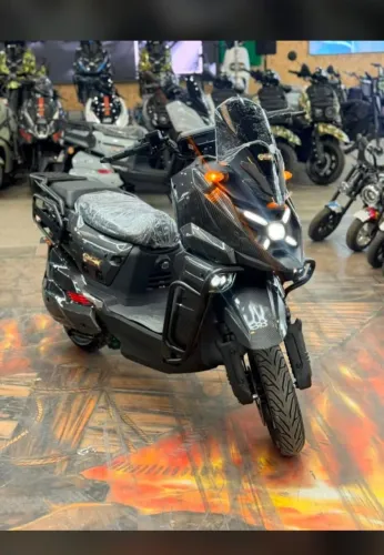 Scooter Elétrica M16 - Com design moderno e tecnologia de ponta 