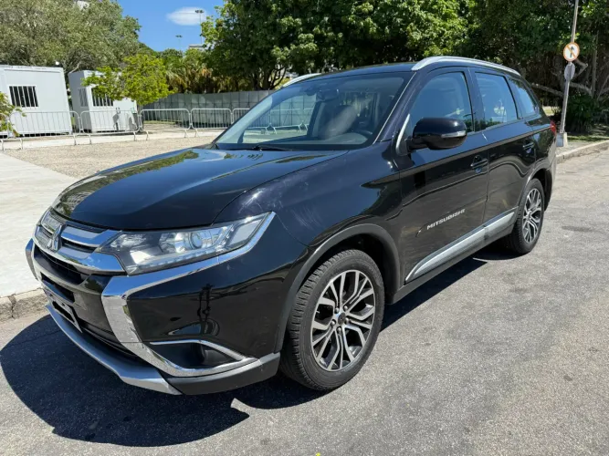 Mitsubishi Outlander Comfort 2.0 16V Aut. 2018
