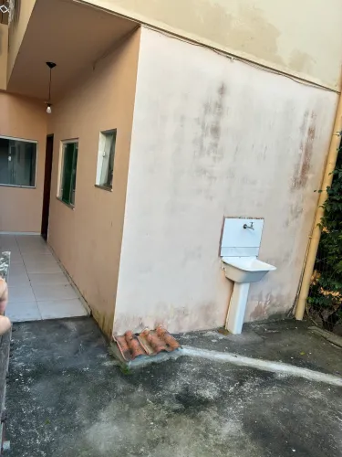 Apt térreo na quadra da praia de Itaúna