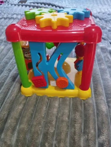 Cubo mágico gigante para bebê