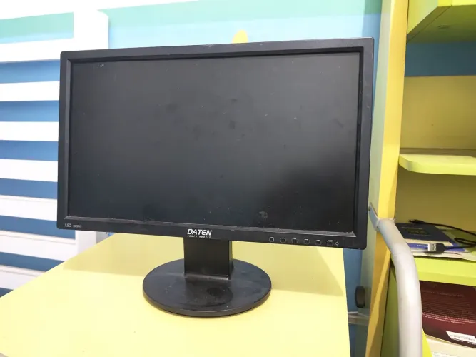 Monitor LG 18,5 polegadas modelo 19EB13