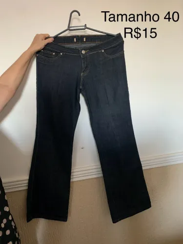 calça flare cintura baixa 