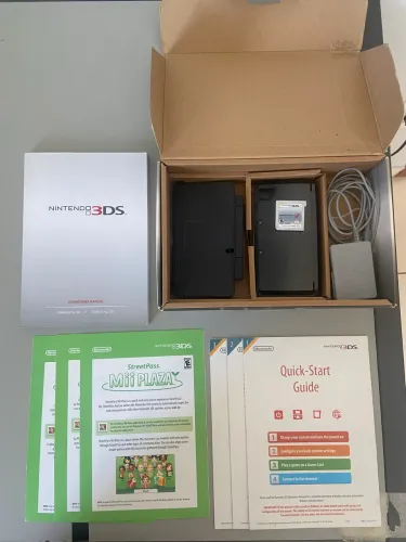 Nintendo 3DS Cosmo Black Completo na Caixa + Mario Kart 7